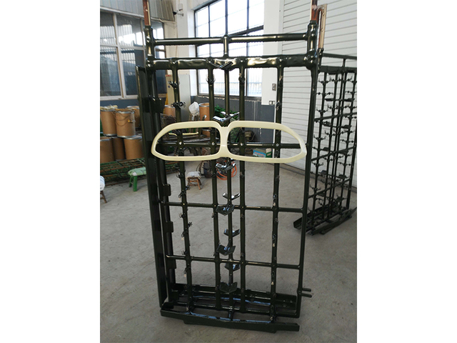 Electroplating hanger